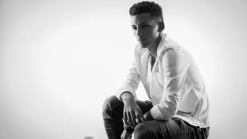 Watch AdiHero’s Cam Show Live