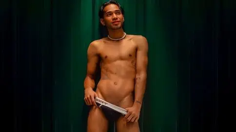 Watch AlessioRicci’s Cam Show Live