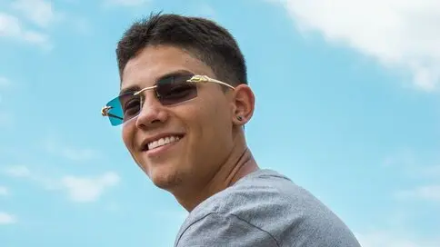 Watch BoyDjLtHot’s Cam Show Live