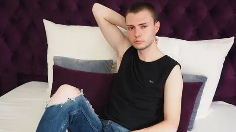 Watch DamienFrost’s Cam Show Live