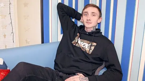 Watch DaneCravtz’s Cam Show Live