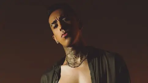 Watch DeanHervy’s Cam Show Live