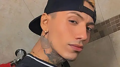 Watch DylanNew’s Cam Show Live