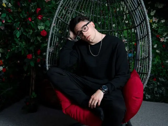 Watch EdwinRhode’s Cam Show Live