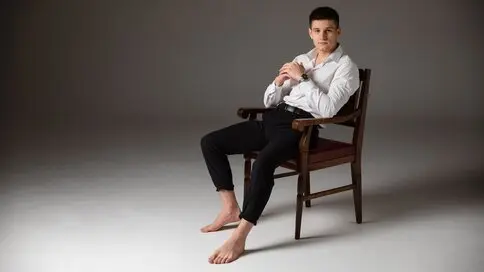 Watch IanRoss’s Cam Show Live