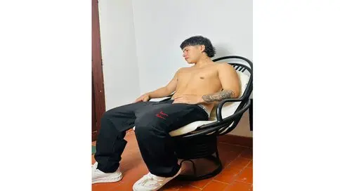 Watch JamesMarshall’s Cam Show Live