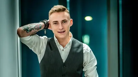 Watch JaredKnight’s Cam Show Live