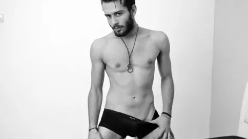 Watch JonnyMamba’s Cam Show Live