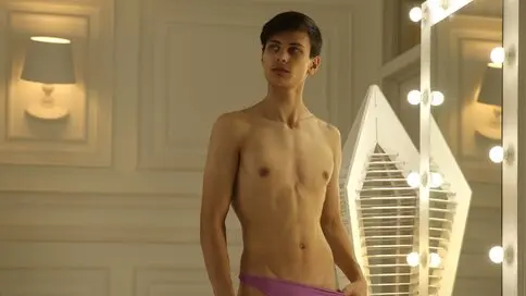 Watch KeanuLarson’s Cam Show Live