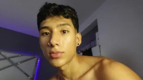 Watch LevinMoreno’s Cam Show Live