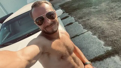 Watch MarkosAlexis’s Cam Show Live