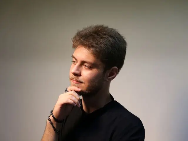 Watch OliverChesfire’s Cam Show Live