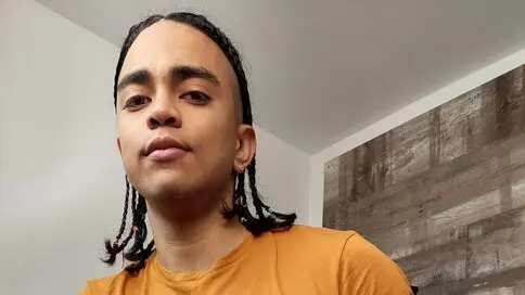 Watch WoodyWild’s Cam Show Live