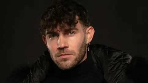 Watch alphahhunk’s Cam Show Live