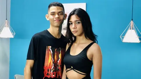 Watch KaylaAndLarry’s Cam Show Live