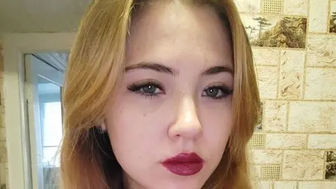 Watch AftonHelm’s Cam Show Live