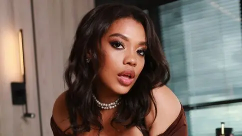 Watch AlisonKok’s Cam Show Live