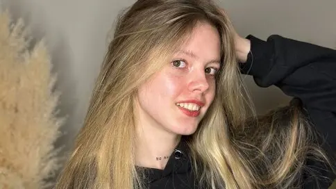 Watch AllieSchuchardt’s Cam Show Live