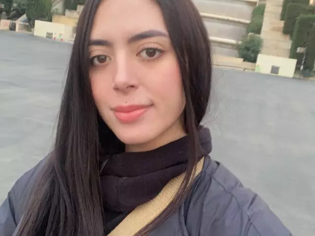 Watch AnnieCoppola’s Cam Show Live