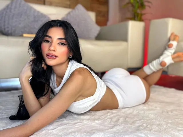 Watch April’s Cam Show Live
