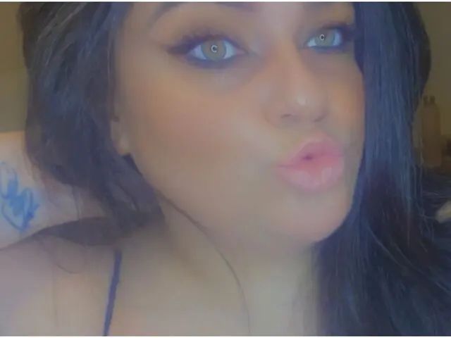 Watch ArielToretto’s Cam Show Live