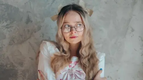 Watch BellaMorley’s Cam Show Live