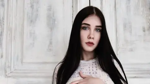 Watch DevisChloe’s Cam Show Live