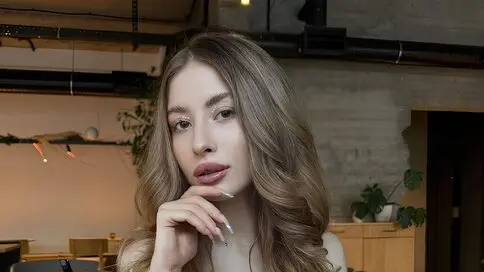 Watch EvelinaMarmo’s Cam Show Live