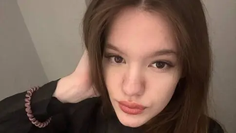 Watch GillianBissey’s Cam Show Live