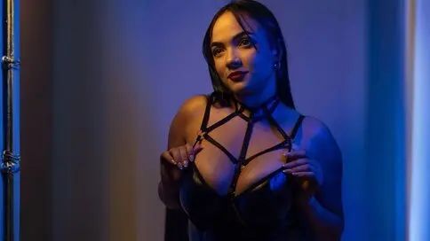 Watch IrinaMavis’s Cam Show Live