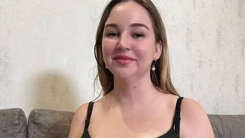 Watch KatieLeah’s Cam Show Live