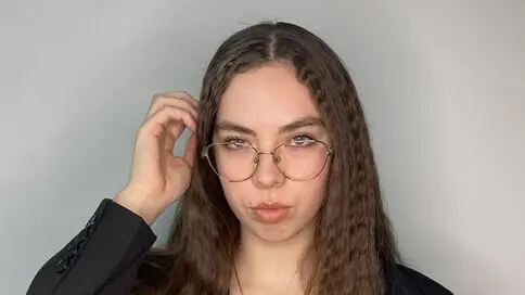 Watch KorneliaAbramov’s Cam Show Live