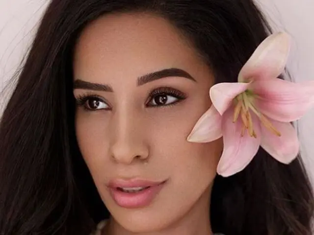 Watch Lirazroxy’s Cam Show Live