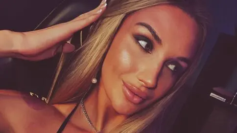 Watch MeganHamillton’s Cam Show Live