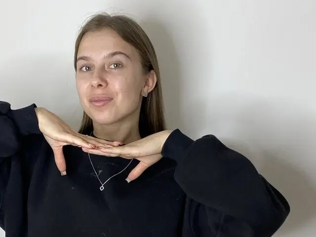 Watch MelaniHuelsman’s Cam Show Live