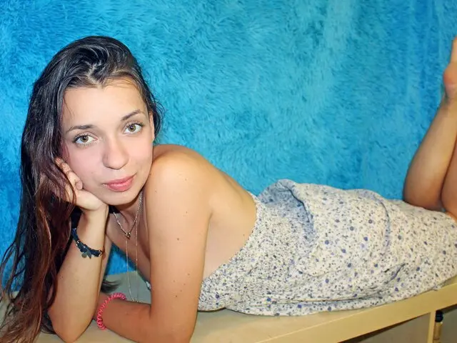 Watch MilaJovial’s Cam Show Live