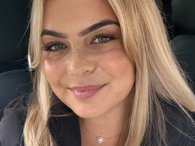 Watch MirelleNoir’s Cam Show Live