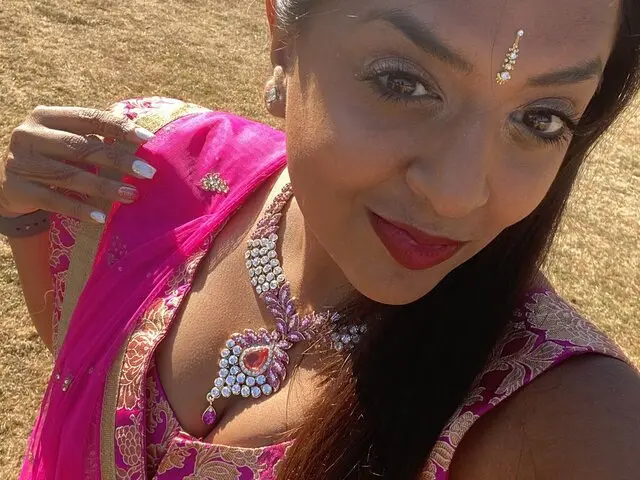 Watch ShivaniJohal’s Cam Show Live