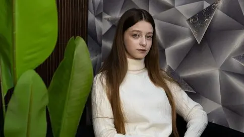 Watch SueMoss’s Cam Show Live