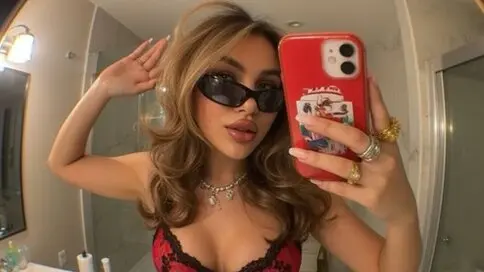 Watch TaisaHepburn’s Cam Show Live