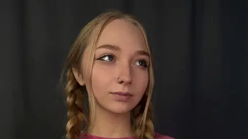 Watch TamFahrendorff’s Cam Show Live