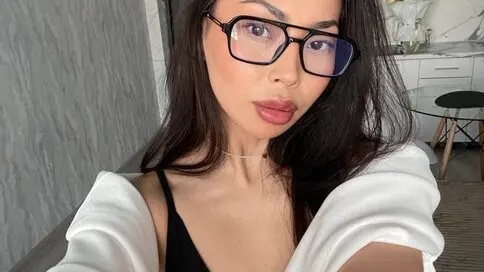 Watch VikiSikcy’s Cam Show Live