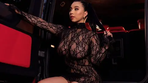 Watch Zara’s Cam Show Live