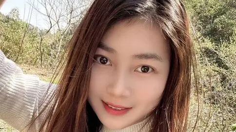 Watch fenghuiaili’s Cam Show Live