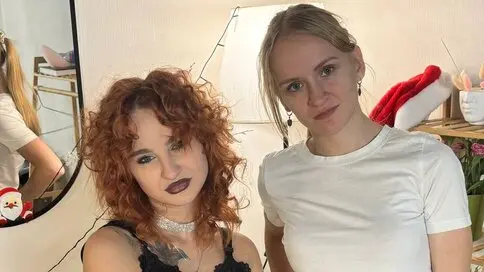 Watch RozellaAndCharle’s Cam Show Live