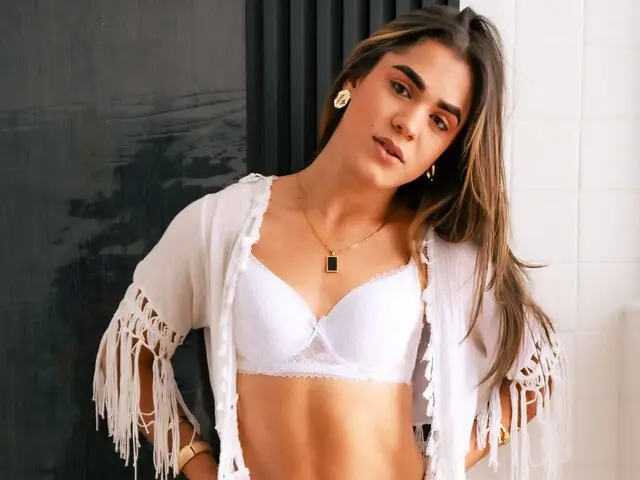 Watch AliceClarkc’s Cam Show Live